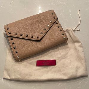 Valentino Rockstud camel leather  crossbody purse authentic (bought in Portugal)